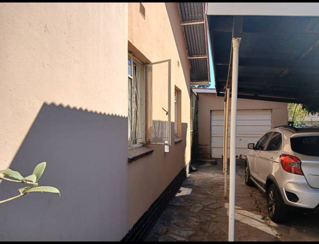 3 BEDROOM HOUSE FOR SALE IN OOS EINDE